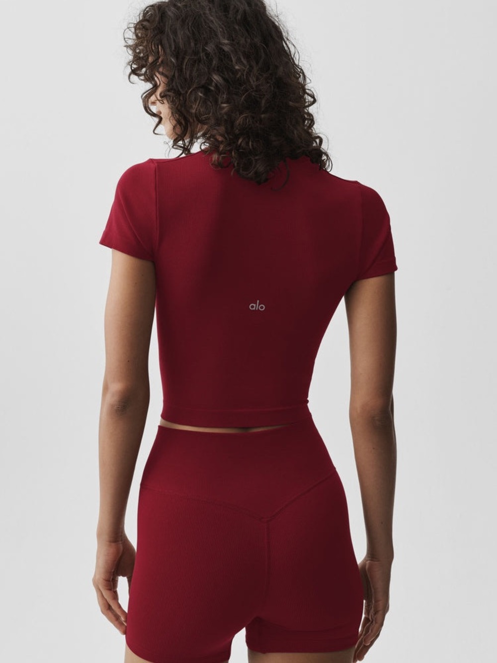 Alo Seamless Modal Ribbed Cropped Short Sleeve - Picture 2 of 7